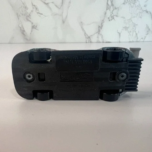 Hot Wheels DTW 92 2016 Ford GT Race 1/64 Grey Diecast, 3.25" Long, Collector Car - Picture 3 of 9